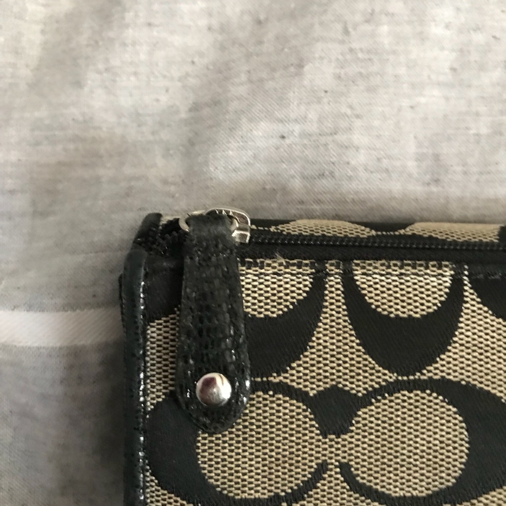 Coach Wallet - Picture 3 of 5